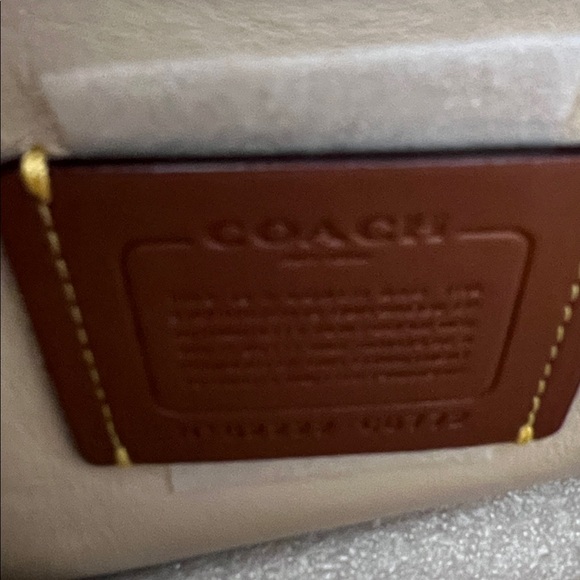 Coach Letter C  Pillow TABBY IVORY Leather Shoulder Bag with Gold accents NWT - Picture 6 of 9